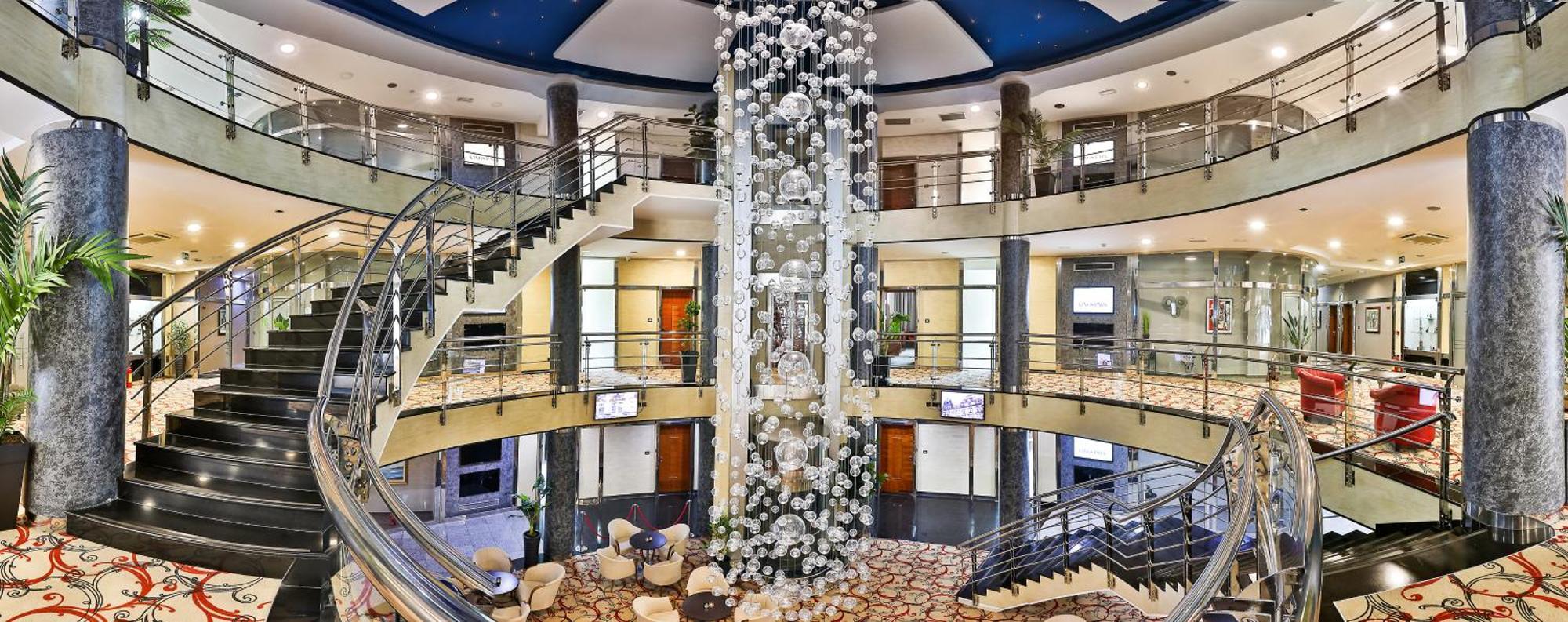 Kings Park Hotel Podgoriţa Exterior foto
